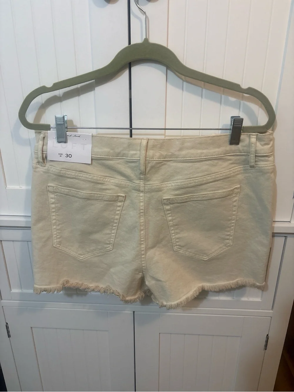 LOFT NWT Cream Denim Shorts Size 10 High Rise Frayed Hem Summer Coastal Grandma